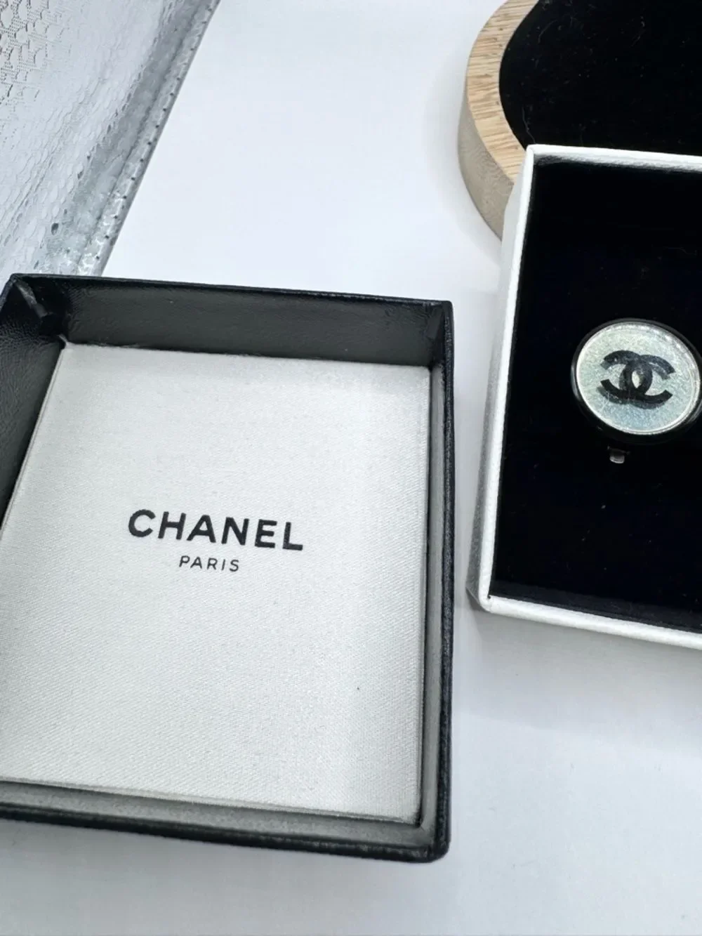 Authentic Vintage 1995 Chanel 95P CC Logo Button Clip-On Earrings Black Gold
